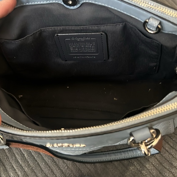 Coach wallet & purse ! Excellent quality compared to what is available today ! - Picture 2 of 7